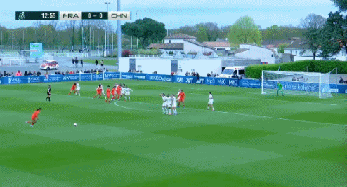 开云官方-半场：法国女足U16 0-1中国女足U16，周瑾彤任意球破门